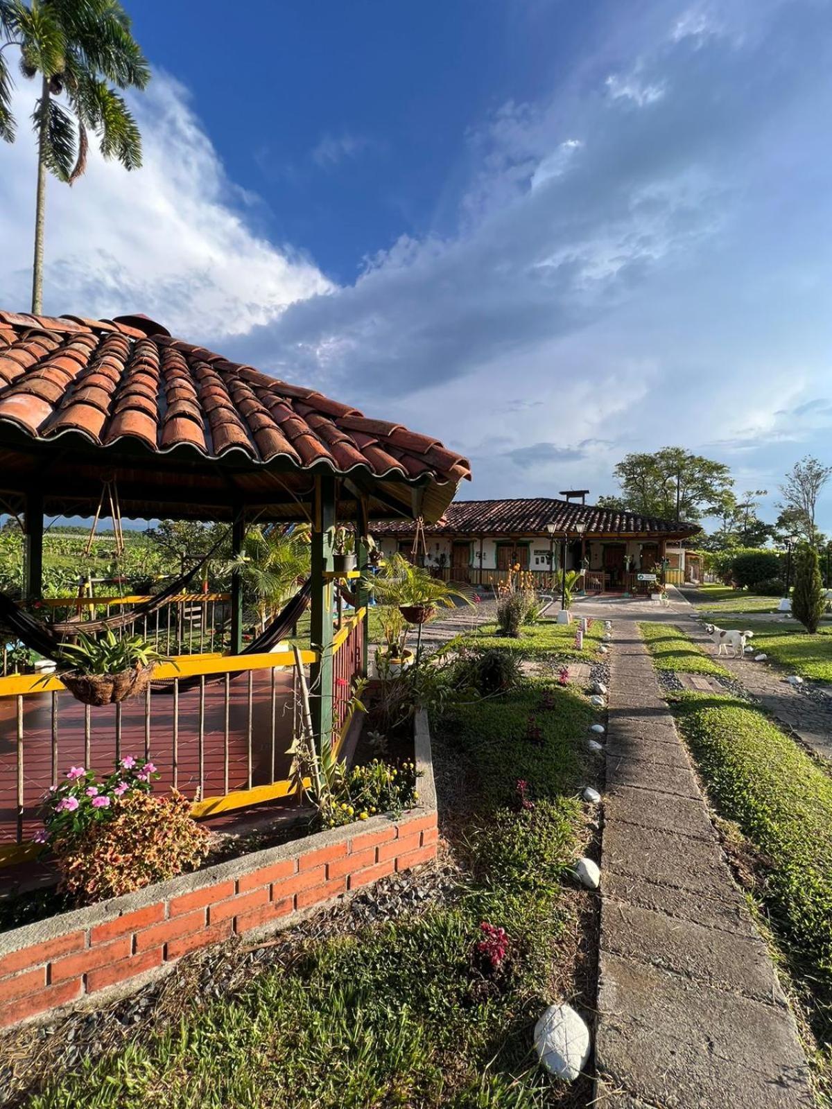 Hotel Casa Lemar Quimbaya Esterno foto