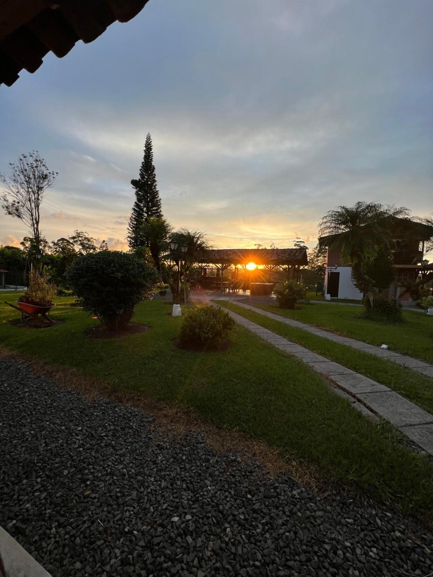 Hotel Casa Lemar Quimbaya Esterno foto